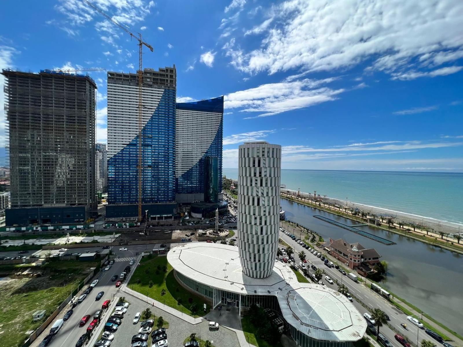 Your Sunshine Apartments Batumi Exteriör bild